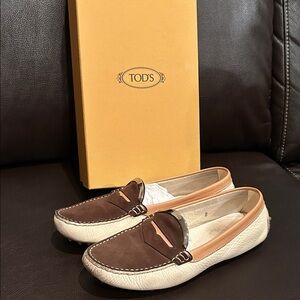 Tod's Two-Tone Brown and Cream Loafers